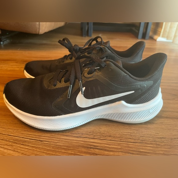 Nike Shoes - NIKE DOWNSHIFTER BLACK SNEAKERS